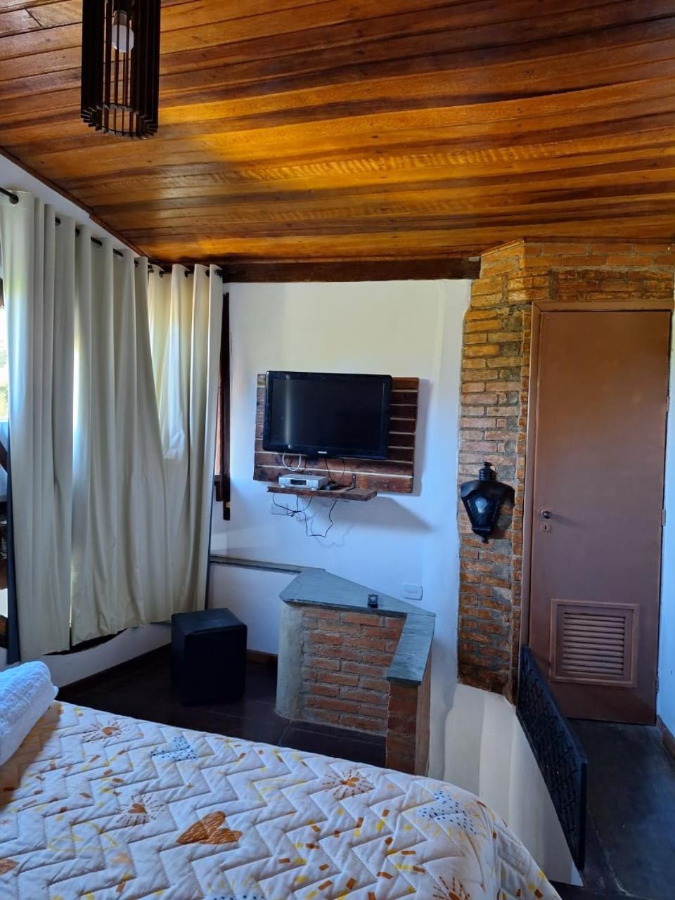 Chacara Ladeira De Pedra Villa Salesopolis Exterior photo
