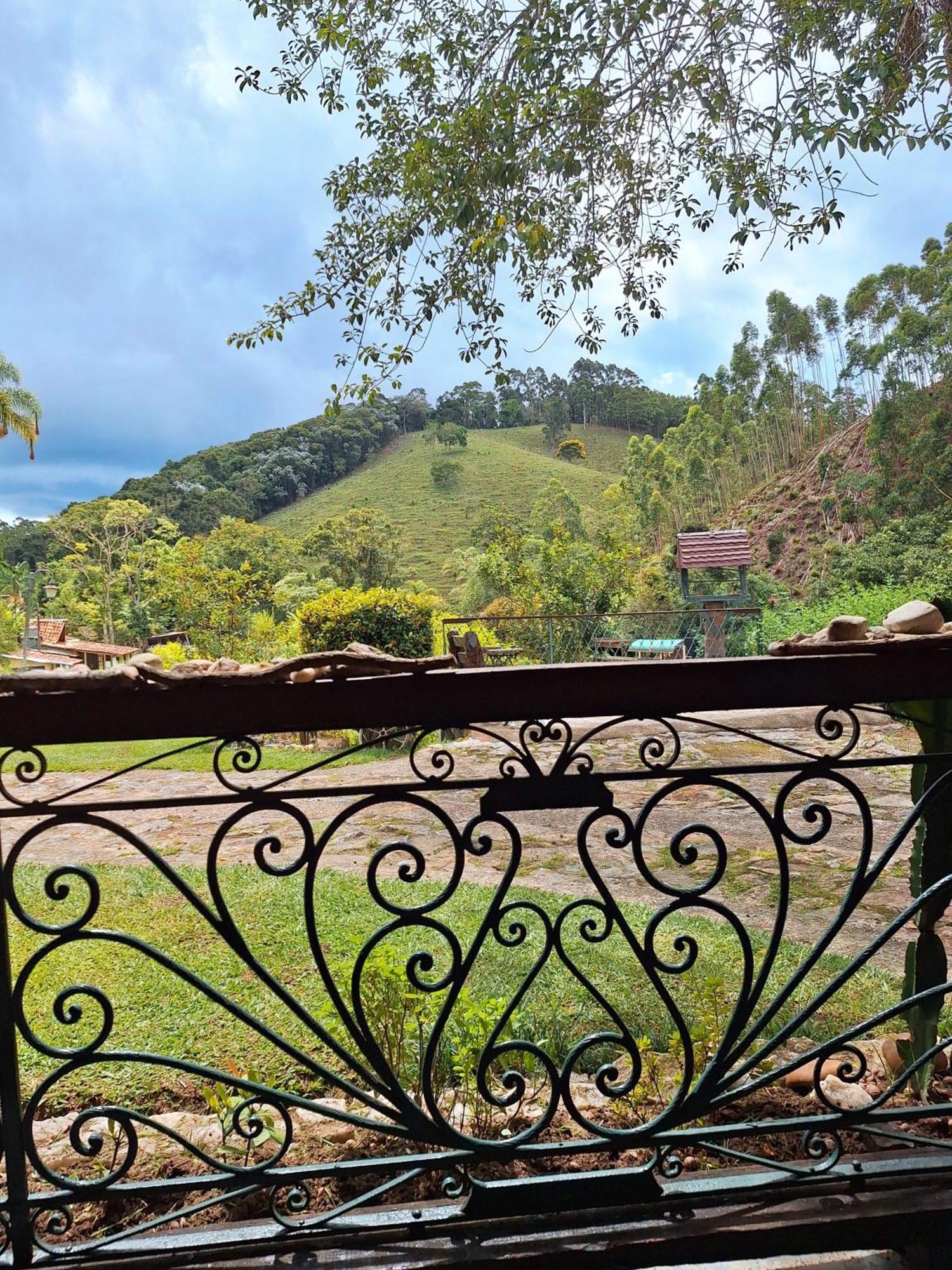 Chacara Ladeira De Pedra Villa Salesopolis Exterior photo